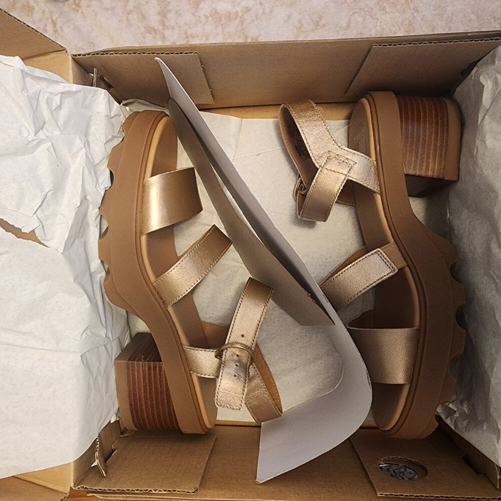 Sorel Womens Joanie Block-Heel Lug- Warm Gold, Gum 2 11M - A041 - Picture 6 of 9